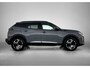 Peugeot e-2008 SUV EV Allure Avantage 54 kWh 156pk | Accu 97% | 406km WLTP Actieradius | Navigatie | Rondomzichtcamera | Climate Control | Adaptieve Cruise Control | Parkeersensoren v+a | Dodehoeksensor | Keyless | Draadloze Apple Carplay / Android Auto + telefoonlader | Digitaal instrumentenpaneel | Armsteun | Elektrisch inklapbare spiegels | DAB+ radio | Led koplampen | Donker getint glas | 17" lichtmetalen velgen |
