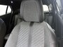 Peugeot e-2008 SUV EV Allure Avantage 54 kWh 156pk | Accu 97% | 406km WLTP Actieradius | Navigatie | Rondomzichtcamera | Climate Control | Adaptieve Cruise Control | Parkeersensoren v+a | Dodehoeksensor | Keyless | Draadloze Apple Carplay / Android Auto + telefoonlader | Digitaal instrumentenpaneel | Armsteun | Elektrisch inklapbare spiegels | DAB+ radio | Led koplampen | Donker getint glas | 17" lichtmetalen velgen |