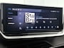 Peugeot e-2008 SUV EV Allure Avantage 54 kWh 156pk | 406km WLTP Actieradius | Navigatie | Rondomzichtcamera | Climate Control | Adaptieve Cruise Control | Parkeersensoren v+a | Dodehoeksensor | Keyless | Draadloze Apple Carplay / Android Auto + telefoonlader | Digitaal instrumentenpaneel | Armsteun | Elektrisch inklapbare spiegels | DAB+ radio | Led koplampen | Donker getint glas | 17" lichtmetalen velgen |