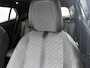 Peugeot e-2008 SUV EV Allure Avantage 54 kWh 156pk | 406km WLTP Actieradius | Navigatie | Rondomzichtcamera | Climate Control | Adaptieve Cruise Control | Parkeersensoren v+a | Dodehoeksensor | Keyless | Draadloze Apple Carplay / Android Auto + telefoonlader | Digitaal instrumentenpaneel | Armsteun | Elektrisch inklapbare spiegels | DAB+ radio | Led koplampen | Donker getint glas | 17" lichtmetalen velgen |