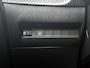Peugeot e-2008 SUV EV Allure Avantage 54 kWh 156pk | 406km WLTP Actieradius | Navigatie | Rondomzichtcamera | Climate Control | Adaptieve Cruise Control | Parkeersensoren v+a | Dodehoeksensor | Keyless | Draadloze Apple Carplay / Android Auto + telefoonlader | Digitaal instrumentenpaneel | Armsteun | Elektrisch inklapbare spiegels | DAB+ radio | Led koplampen | Donker getint glas | 17" lichtmetalen velgen |