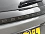 Peugeot e-2008 SUV EV Allure Avantage 54 kWh 156pk | 406km WLTP Actieradius | Navigatie | Rondomzichtcamera | Climate Control | Adaptieve Cruise Control | Parkeersensoren v+a | Dodehoeksensor | Keyless | Draadloze Apple Carplay / Android Auto + telefoonlader | Digitaal instrumentenpaneel | Armsteun | Elektrisch inklapbare spiegels | DAB+ radio | Led koplampen | Donker getint glas | 17" lichtmetalen velgen |