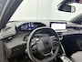 Peugeot e-2008 SUV EV Allure Avantage 54 kWh 156pk | 406km WLTP Actieradius | Navigatie | Rondomzichtcamera | Climate Control | Adaptieve Cruise Control | Parkeersensoren v+a | Dodehoeksensor | Keyless | Draadloze Apple Carplay / Android Auto + telefoonlader | Digitaal instrumentenpaneel | Armsteun | Elektrisch inklapbare spiegels | DAB+ radio | Led koplampen | Donker getint glas | 17" lichtmetalen velgen |