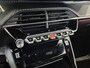 Peugeot 208 1.2 Hybrid 145 e-DCS6 GT | Automaat | Camera Voor en Achter | Navigatie | Keyless Entry en Start | Draadloze Telefoonlader | Gave Kleur!!