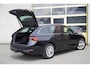 Skoda Octavia Combi 1.5 TSI 150PK! First Edition BJ2020 Lmv 17" | Led V+A | Pdc | Keyless entry | Elek. trekhaak | Elek. achterklep | App-Connect | Navi | Virtual cockpit | Dashboard verlichting | Climate control | Cruise control | Verwarmde voorstoelen | Nw-model!