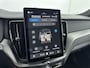 Volvo XC60 T6 Plus Dark | Lounge pakket | Panoramadak | Extra getint glas | Stoelmassage | Bowers en Wilkins | 21 inch LM |