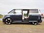 Volkswagen ID. Buzz Pro 8 Intro 77kWh 204pk RWD | Navigatie | Adaptive Cruise control | ECC | LED | Camera | Dubbel Schuifdeur | Stoel / stuur verwarming | App connect | Elektr uitklapbaar Trekhaak | 230V Omvormer| 21" LM velgen |