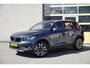 Volvo XC40 1.5 T2 Automaat! Business Pro BJ2021 Lmv 19" | Led V+A | Pdc | Keyless entry | Elek. achterklep | Achteruitrijcamera | App-Connect | Navi | Virtual cockpit | Climate control | Cruise control | Sportstoelen | Zwarte hemel | Getint glas