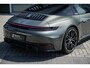 Porsche 911 3.0 Carrera 4S Targa | 992.2 Facelift | Sportdesign Pakket | Sport Chrono Pakket | Adaptieve cruise control | Liftsysteem | Sportuitlaat | Stoelventilatie | BOSE Surround-Sound-System | Getinte HD-Matrix led-koplampen | Adaptieve sportstoelen 18-voudig |