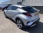 Toyota C-HR / C-HR+ 2.0 Hybrid Dynamic Trekhaak, Dodehoekdetectie, Smart Key, Parkeersensoren, Privacy glass, All-season banden, LMV, NL-auto