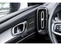 Volvo XC40 2.0 B3 Plus Dark | Adaptieve Cruise Control | Parkeercamera | Harman Kardon Audio | Stoel-/Stuurverwarming | Donker Getint Glas | DAB+ |