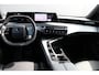 Peugeot 3008 1.6 plug-in Hybrid 195 Allure | Automaat | Navigatie | Camera | Stoelverwarming | 4.900km | NL Auto | AGR Comfortstoelen |