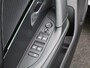 Peugeot e-2008 EV GT 50 kWh Full Option | SOH 97,3% | Panoramadak | Elektrisch Verstelbare Bestuurderstoel | Stoelverwarming | Parkeersensoren Voor en Achter | Camera | Dodehoekbewaking | Adaptieve Cruise Control