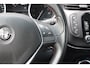 Alfa Romeo Giulietta 1.4 Turbo 170PK AUTOMAAT MultiAir SUPER | AFNEEMBARE TREKHAAK | NAVIGATIE | "BREMBO" REMKLAUWEN ROOD | LICHTMETALEN VELGEN 17" | CLIMATE CONTROL | CRUISE CONTROL | DAB+ RADIO | BLUETOOTH AUDIO | PARKEERSENSOREN VOOR + ACHTER |