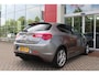 Alfa Romeo Giulietta 1.4 Turbo 170PK AUTOMAAT MultiAir SUPER | AFNEEMBARE TREKHAAK | NAVIGATIE | "BREMBO" REMKLAUWEN ROOD | LICHTMETALEN VELGEN 17" | CLIMATE CONTROL | CRUISE CONTROL | DAB+ RADIO | BLUETOOTH AUDIO | PARKEERSENSOREN VOOR + ACHTER |