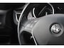 Alfa Romeo Giulietta 1.4 Turbo 170PK AUTOMAAT MultiAir SUPER | AFNEEMBARE TREKHAAK | NAVIGATIE | "BREMBO" REMKLAUWEN ROOD | LICHTMETALEN VELGEN 17" | CLIMATE CONTROL | CRUISE CONTROL | DAB+ RADIO | BLUETOOTH AUDIO | PARKEERSENSOREN VOOR + ACHTER |