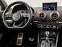 Audi A3 Sportback 35 TFSI CoD S-Line Sport 150Pk Automaat (PANORAMADAK, VIRTUAL COCKPIT, 2X S-LINE, APPLE CARPLAY, BLACK PACK, PLAT S-LINE SPORTSTUUR, SPORTSTOELEN, STOELVERWARMING, GETINT GLAS, NIEUWSTAAT)