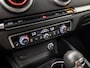 Audi A3 Sportback 35 TFSI CoD S-Line Sport 150Pk Automaat (PANORAMADAK, VIRTUAL COCKPIT, 2X S-LINE, APPLE CARPLAY, BLACK PACK, PLAT S-LINE SPORTSTUUR, SPORTSTOELEN, STOELVERWARMING, GETINT GLAS, NIEUWSTAAT)