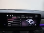 Mercedes-Benz A-klasse 180 Business Solution AMG | AMG Line Plus | Nightpakket | Panoramadak | HUD | Stoelverwarming | 360° camera | Cruise Control Adaptief |