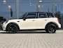 MINI Cooper 1.5 136pk Aut. Business Edition | Facelift | NAV 8,8 Scherm | LED | PDC | Sportstoelen | Carplay | Zwart dak | NL Auto |