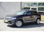 Volkswagen T-Roc 1.5 TSI 150PK! Sport BJ2020 Lmv 17" | Led V+A | Pdc | App-Connect | Navi | Dashboard verlichting | Virtual cockpit | Climate control | Cruise control | Sportstoelen | Verwarmde voorstoelen | Extra getint glas