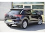 Volkswagen T-Roc 1.5 TSI 150PK! Sport BJ2020 Lmv 17" | Led V+A | Pdc | App-Connect | Navi | Dashboard verlichting | Virtual cockpit | Climate control | Cruise control | Sportstoelen | Verwarmde voorstoelen | Extra getint glas