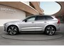 Volvo XC60 T8 Ultra Dark Executive Edition Alarm|Extra getint glas|Gelamineerde zijruiten|Sierpaneel Metal Mesh