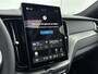 Volvo XC60 T8 Ultra Dark Executive Edition Alarm|Extra getint glas|Gelamineerde zijruiten|Sierpaneel Metal Mesh