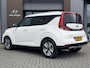 Kia e-Soul DynamicPlusLine 39.2 kWh / 276 KM WLTP / SOH 100% / Stoel- & Stuurverwarming / Achteruitrijcamera / Navigatie / LED Verlichting / 1 Fase /