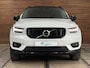 Volvo XC40 1.5 T5 Recharge R-Design | H/K Premium Sound | Pano | Trekhaak | Licht Pakket | Parkeerassist Pakket | Winter Pakket |