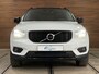 Volvo XC40 1.5 T5 Recharge R-Design | H/K Premium Sound | Pano | Trekhaak | Licht Pakket | Parkeerassist Pakket | Winter Pakket |