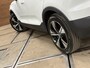 Volvo XC40 1.5 T5 Recharge R-Design | H/K Premium Sound | Pano | Trekhaak | Licht Pakket | Parkeerassist Pakket | Winter Pakket |