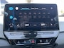 Volkswagen ID.3 First Plus 58 kWh Navigatie / 19"LM velgen / Camera / App-connect / Parkeersensoren / Stoelverwarming HAL