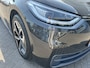 Volkswagen ID.3 First Plus 58 kWh Navigatie / 19"LM velgen / Camera / App-connect / Parkeersensoren / Stoelverwarming HAL