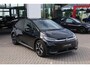 Volkswagen ID.3 Neo Life 50 kWh 170PK / 125kW Achteruitrijcamera, Apple Carplay & Android Auto, dodehoekdetectie (Side Assist), navigatie, verwarmbare voorstoelen, verwarmbaar multifunctioneel lederen stuurwiel, steunhaak voor fietsendrager, 19'' LMV 'Wellington', parkeersensoren voor en achter (PDC), elektrisch verstel-, verwarm- en inklapbare buitenspiegels etc.