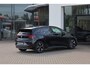 Volkswagen ID.3 Neo Life 50 kWh 170PK / 125kW Achteruitrijcamera, Apple Carplay & Android Auto, dodehoekdetectie (Side Assist), navigatie, verwarmbare voorstoelen, verwarmbaar multifunctioneel lederen stuurwiel, steunhaak voor fietsendrager, 19'' LMV 'Wellington', parkeersensoren voor en achter (PDC), elektrisch verstel-, verwarm- en inklapbare buitenspiegels etc.