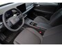 Volkswagen ID.3 Neo Life 50 kWh 170PK / 125kW Achteruitrijcamera, Apple Carplay & Android Auto, dodehoekdetectie (Side Assist), navigatie, verwarmbare voorstoelen, verwarmbaar multifunctioneel lederen stuurwiel, steunhaak voor fietsendrager, 19'' LMV 'Wellington', parkeersensoren voor en achter (PDC), elektrisch verstel-, verwarm- en inklapbare buitenspiegels etc.