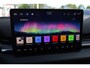 Volkswagen ID.3 Neo Life 50 kWh 170PK / 125kW Achteruitrijcamera, Apple Carplay & Android Auto, dodehoekdetectie (Side Assist), navigatie, verwarmbare voorstoelen, verwarmbaar multifunctioneel lederen stuurwiel, steunhaak voor fietsendrager, 19'' LMV 'Wellington', parkeersensoren voor en achter (PDC), elektrisch verstel-, verwarm- en inklapbare buitenspiegels etc.