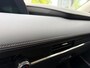 Mazda 3 2.0 e-SkyActiv-G M Hybrid Luxury TREKHAAK | LEDER | Bose AUDIO | 18"LM VELGEN | CAMERA | 1e EIG | NED. AUTO | DEALER ONDERHOUDEN |