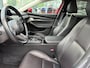 Mazda 3 2.0 e-SkyActiv-G M Hybrid Luxury TREKHAAK | LEDER | Bose AUDIO | 18"LM VELGEN | CAMERA | 1e EIG | NED. AUTO | DEALER ONDERHOUDEN |