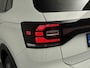 Volkswagen T-Cross 1.0 TSI Style Airco | Cruise Control | Dakrails | Lederen Stuurwiel | Lichtmetalen Velgen | Parkeersensor Voor en Achter | Stuurwiel Multifunctioneel | Bluetooth | Navigatiesysteem | R-Line Exterieur