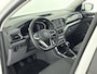 Volkswagen T-Cross 1.0 TSI Style Airco | Cruise Control | Dakrails | Lederen Stuurwiel | Lichtmetalen Velgen | Parkeersensor Voor en Achter | Stuurwiel Multifunctioneel | Bluetooth | Navigatiesysteem | R-Line Exterieur