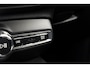 Volvo XC40 T4 AUT7 211PK Recharge Inscription Expression, Standkachel met timer, Stoel- & stuurwielverwarming, Verwarmbare voorruit, 2-zone Climate Control, Cruise Control met Speed Limiter, Park Assist voor & achter met camera, 18" Lichtmetalen velgen, Extra getint glas achter