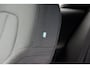 Volvo XC40 T4 AUT7 211PK Recharge Inscription Expression, Standkachel met timer, Stoel- & stuurwielverwarming, Verwarmbare voorruit, 2-zone Climate Control, Cruise Control met Speed Limiter, Park Assist voor & achter met camera, 18" Lichtmetalen velgen, Extra getint glas achter