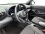 Toyota Yaris Cross 1.5 Hybrid 115 Dynamic Comfort Pack | BTW voertuig | Dodehoek detectie | Stoel+stuurverwarming | Parkeersensoren voor+achter | Draadloze telefoonlader | Apple CarPlay/Android Auto | Cruise Control Adaptive | Achteruitrijcamera