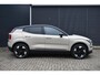 Volvo EX30 Single Motor Extended Range Plus Europa 69 kWh | Harman Kardon Soundbar | Adaptieve Cruise Control | Google Navigatie | Elektrische voorstoelen met Memory | Climate Pack | Parkeersensoren voor en achter | Parkeercamera achter |