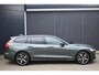 Volvo V60 T6 Plug-in hybrid AWD Plus Dark | Harman Kardon Premium sound | Google Navigatie | BLIS | Adaptieve Cruise Control | Pilot Assist | Stuur-/Stoelverwarming | Elektrisch verstelbare stoelen voor met memory | Parkeercamera | 19 inch Lichtmetalen velgen |