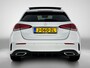 Mercedes-Benz A-klasse 180 AMG line | Night Pakket | Panorama Schuif-Kanteldak | Sfeerverlichting.  | Ledkoplampen. Inclusief 24 maanden MB Certified garantie voor Europa.