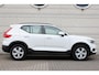 Volvo XC40 1.5 T2 Momentum Core | Bluetooth telefoonvoorbereiding | Bots waarschuwing systeem | Buitenspiegels elektrisch verstel- en verwarmbaar | Keyless entry/start | Cruise control | Lederen & stof bekleding | Lendesteunen (verstelbaar) | Start/stop systeem | Voorstoelen in hoogte verstelbaar