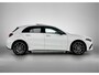 Mercedes-Benz A-klasse 250 e Business Solution AMG | AMG Line Plus pakket | Memorypakket voorstoelen | Panoramaschuifdak | Head-up display | 360° camera | AMG Line Plus pakket | Memorypakket voorstoelen | Panoramaschuifdak | Head-up display | 360° camera |